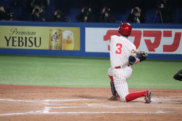 体重は入学時より10キロ以上増え、打撃もパワーアップ。3年秋にはリーグ打点王、4年秋にはベストナインに選出された　©Genki Taguchi