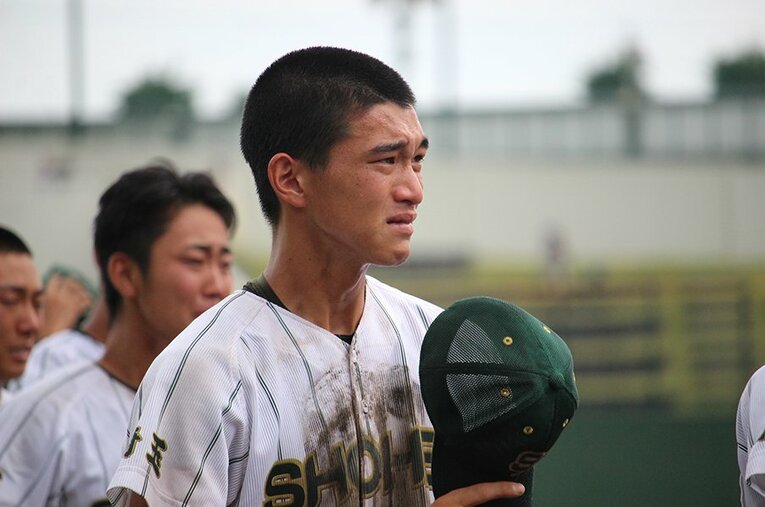 最後の夏、埼玉大会の決勝で敗れて涙を流す昌平・吉野創士。甲子園に一度も出場することはできなかったが、可能性を信じた沖原スカウトはその評価を変えなかった ／ photograph by Mamu Takagi