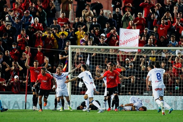 “久保建英が倒されても笛が鳴らない”スペインでの苦悩… 活路はやっぱり“韓国の至宝”との関係性？〈撮影者の視点〉(34)