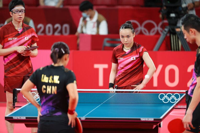 東京五輪で金メダルを獲得した水谷・伊藤ペア　©JMPA