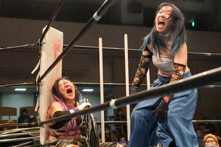 世羅りさvs.山下りな