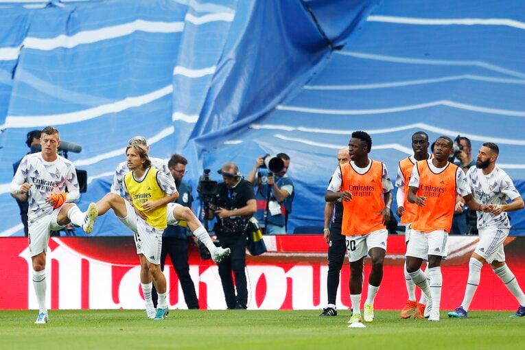 バルサの「タレント頼みで大雑把な攻撃＋脆いDFライン」危機的な不甲斐なさ… “盤石マドリーと明暗くっきりクラシコ”を撮った(6)