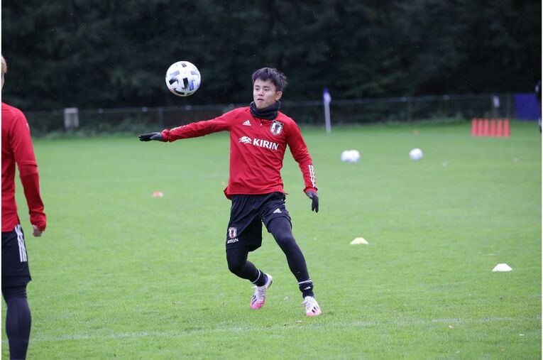 連係不足は“想定内” 19歳久保建英が森保Jで見せた「身体能力差を埋める」クレバーな技術(15) ／ photograph by JFA