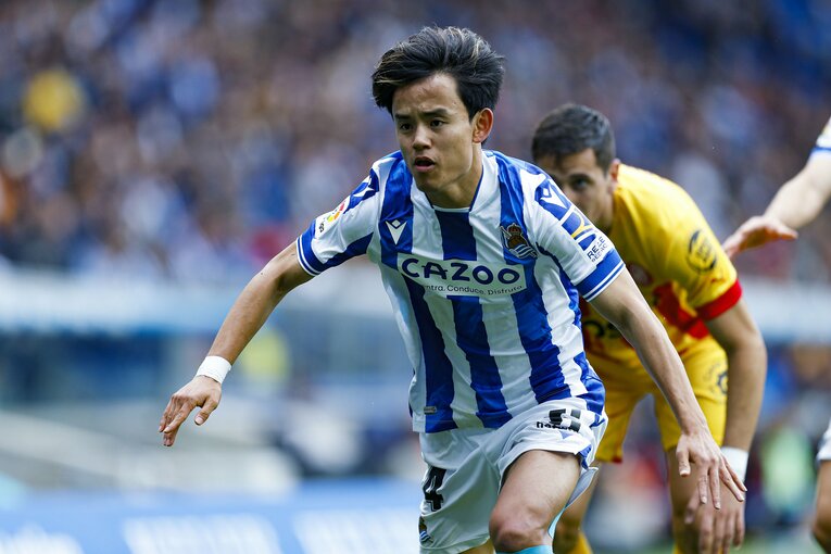 久保建英PK獲得＋シルバに絶妙アシストもドローに落胆　だが翌朝「クボ表紙の新聞」を持った地元のおじさんが…カメラマンは見た(17)