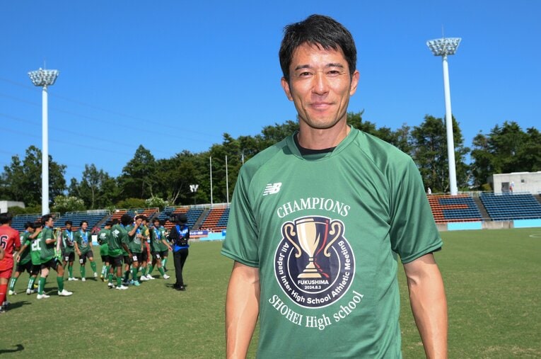 今季から昌平高校の監督に就任した玉田圭司（44歳）。夏のインターハイでいきなり全国制覇を達成した ／ photograph by JFA/AFLO