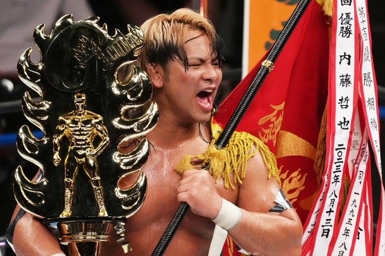 ポーズを取る『G1 CLIMAX』優勝者の大岩陵平　©Masashi Hara