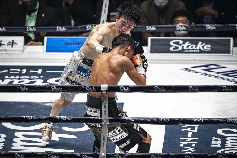 7回、フィニッシュとなった寺地のワンツー　©Takuya Sugiyama