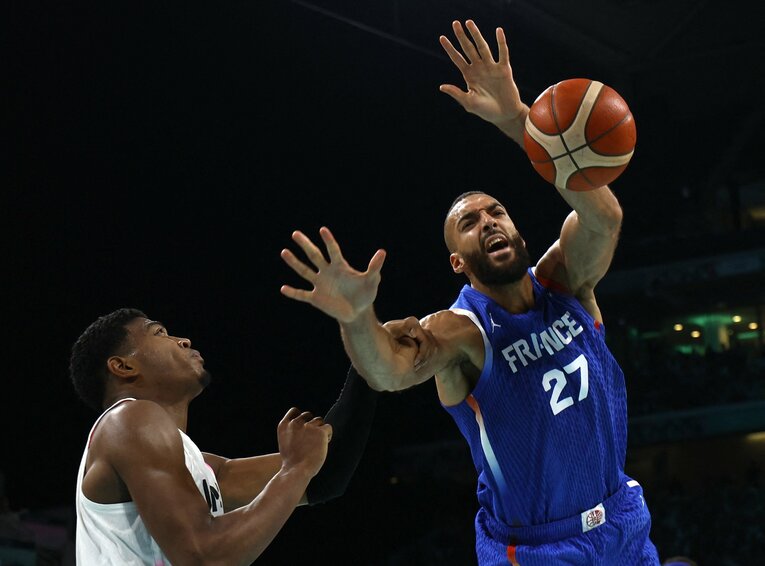 第4クォーターで八村に退場処分が下る　©️Reuters/AFLO