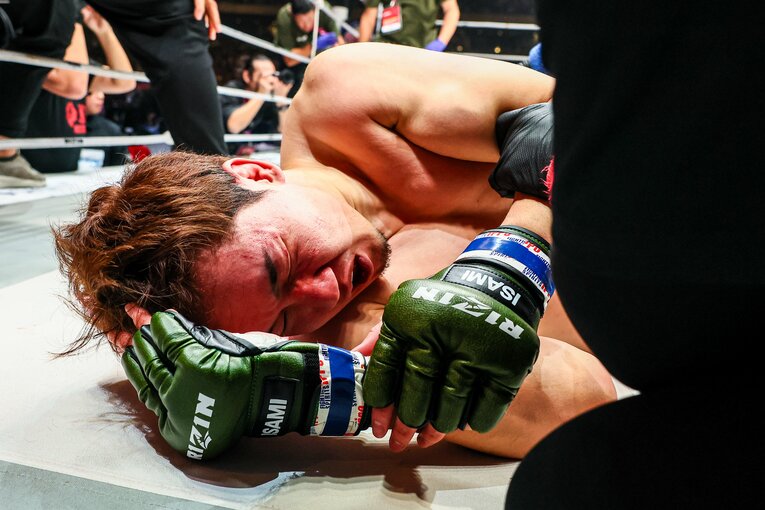 朝倉未来のダメージは深刻だった　©RIZIN FF Susumu Nagao