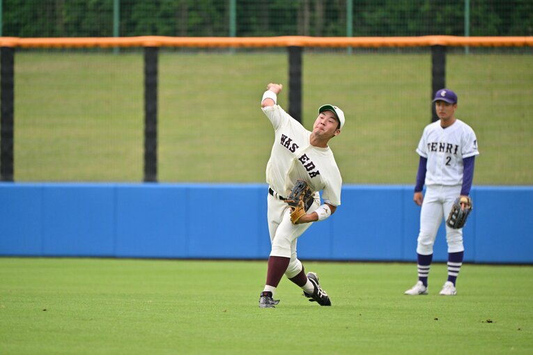 楽天から5位指名を受けたスラッガー・吉納翼。大学ジャパンにも選出され、強肩も武器だ　©Hideki Sugiyama
