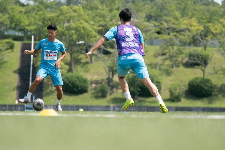 30歳になった清川。“愛媛の天才少年”はいまJFLのFC Tiamo枚方でプレーを続けている　©Shiro Miyake