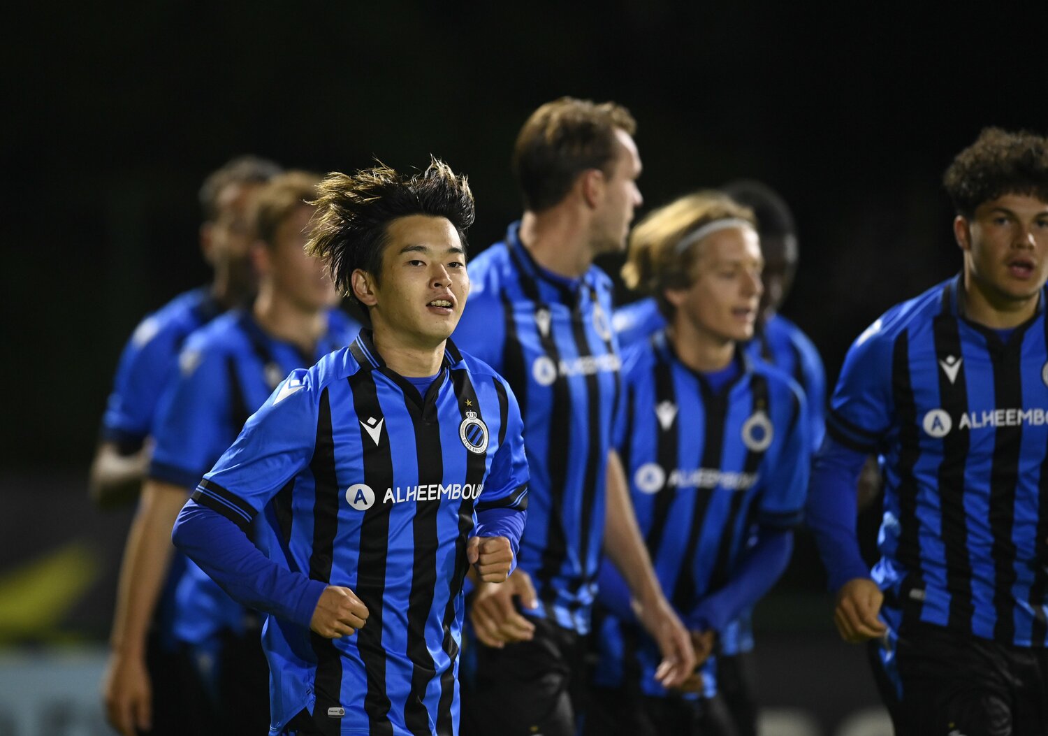 レオさんが推す“サプライズ枠①”…ベルギー2部リーグ、クラブ・ブリュージュのセカンドチーム「クラブNXT」で活躍するMF本間至恩(22歳) ©AFLO