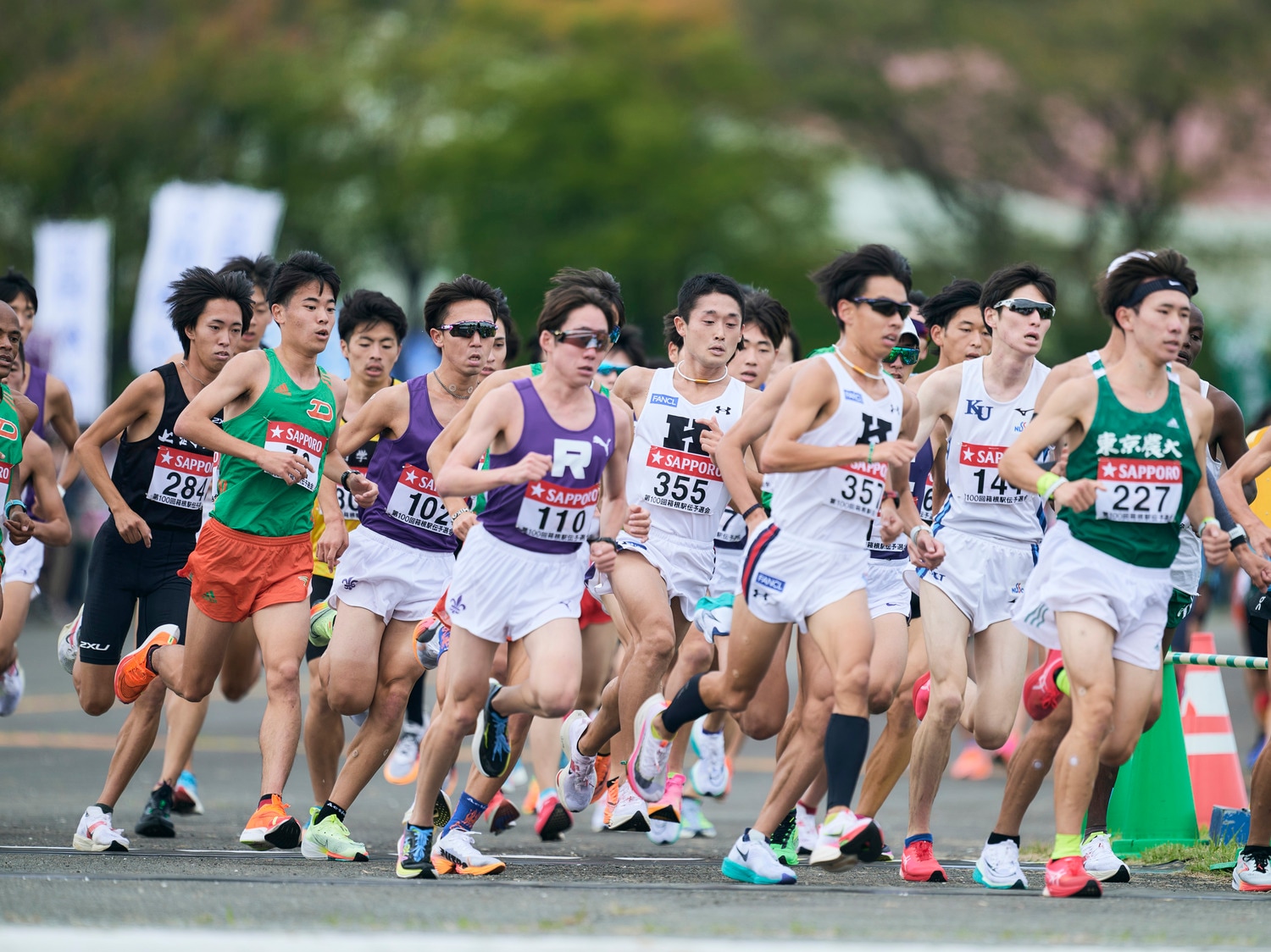 昨年の予選会ではチームトップ記録だった木村（中央355番。手前の357番は現主将の田島公太郎）　©Yuki Suenaga