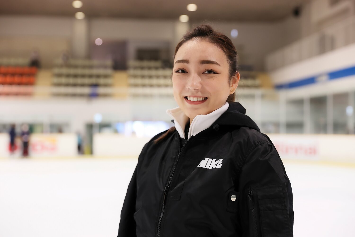 昨年6月に現役引退を発表、今年1月に引退セレモニーが開かれたフィギュアスケーターの本郷理華さん。GPシリーズ優勝（ロシア杯）・四大陸選手権3位など、輝かしい成績を残した。引退発表から1年が経った今、「これまでとこれから」を振り返るロングインタビュー企画です（画像をクリックすると、そのほかの「特別撮りおろしカット」もご覧になれます）