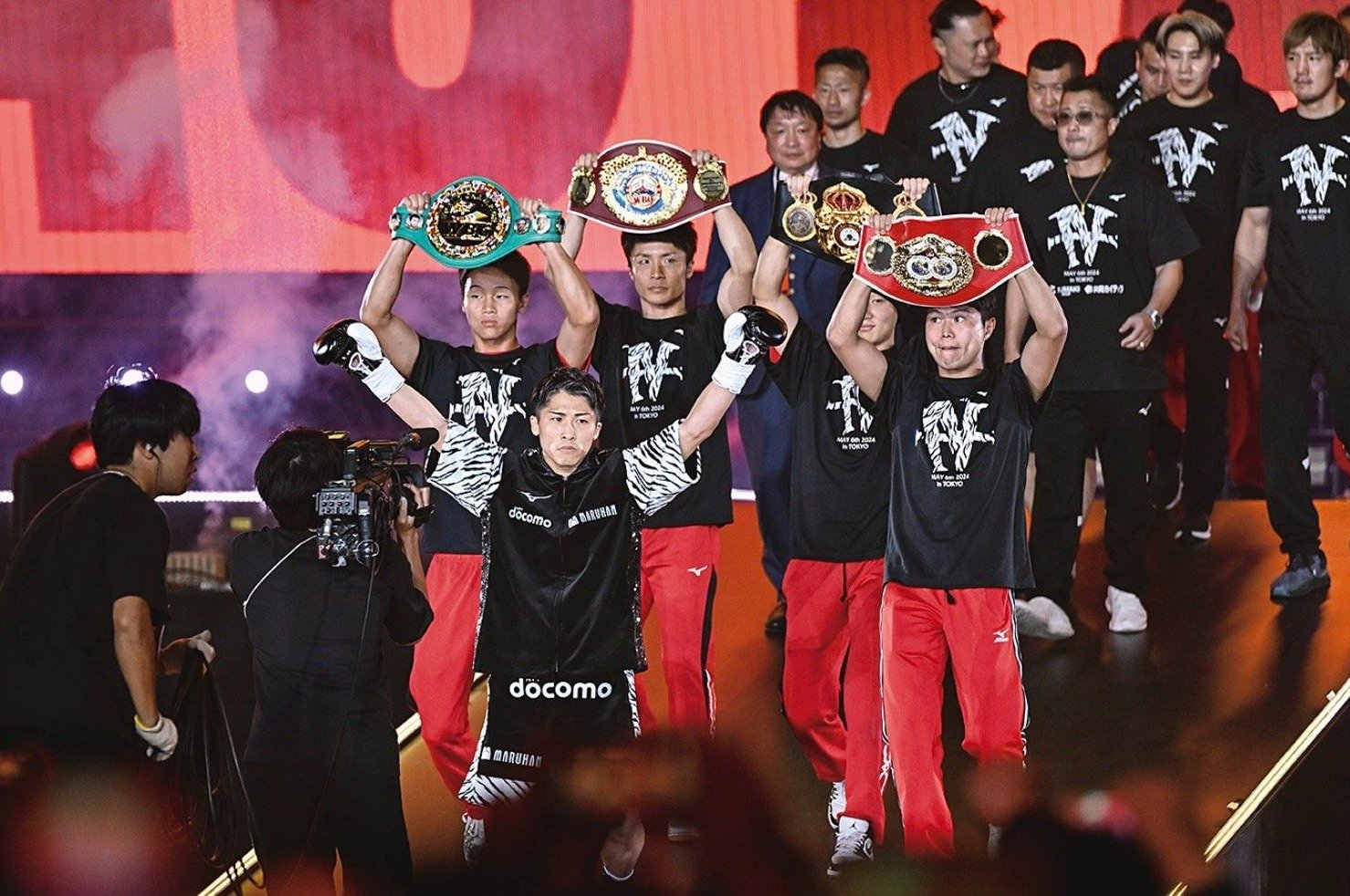 「決して楽じゃなかったし、綱渡りもあった」モンスター・井上尚弥を支えるTEAM INOUEの存在…大橋ジム会長の証言「小型ボートが空母になった」＜Number Web＞ photograph by Hiroaki Finito Yamaguchi