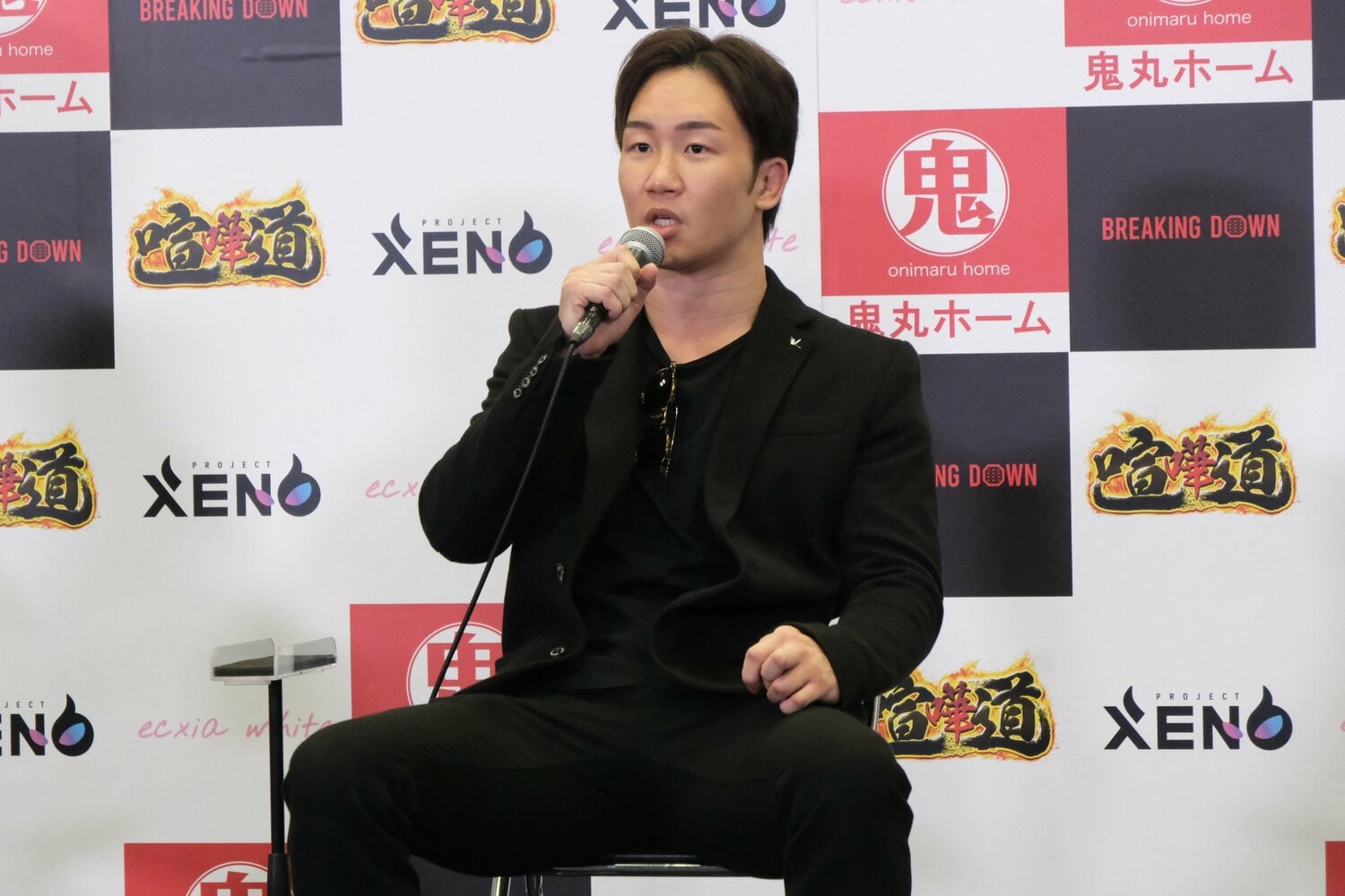 外枦保を招待、練習も行った大会プロデューサーの朝倉未来　©Norihiro Hashimoto