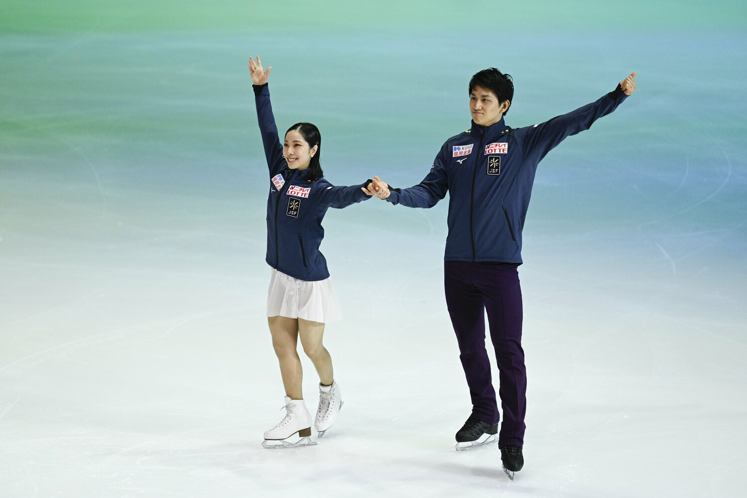 日本を代表し、そして世界でも戦えるペアになった2人を「優勝候補」という重圧が襲っていた ©Asami Enomoto