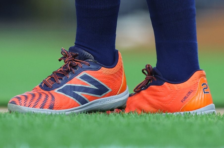 《大谷翔平が契約》「おじさんっぽい運動靴」のイメージ激変…ニューバランスの人気は本当か？ アメリカで取材…MLB選手の証言「オオタニがブランドの顔だ」＜Number Web＞ photograph by Getty Images