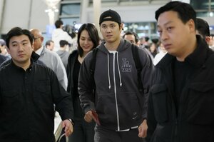 「さようなら。オオタニ、キムハソン」韓国で異例の“自国選手より大谷翔平推し”生中継、一体何が…？「大谷妻5000円バッグの衝撃」「水原通訳は…」