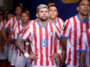 「英紙はワースト選定？ センスないな」W杯ユニフォーム“ベスト10”発表…割れた“カニカマ風デザイン”の評価も「これはユニフォームではない」