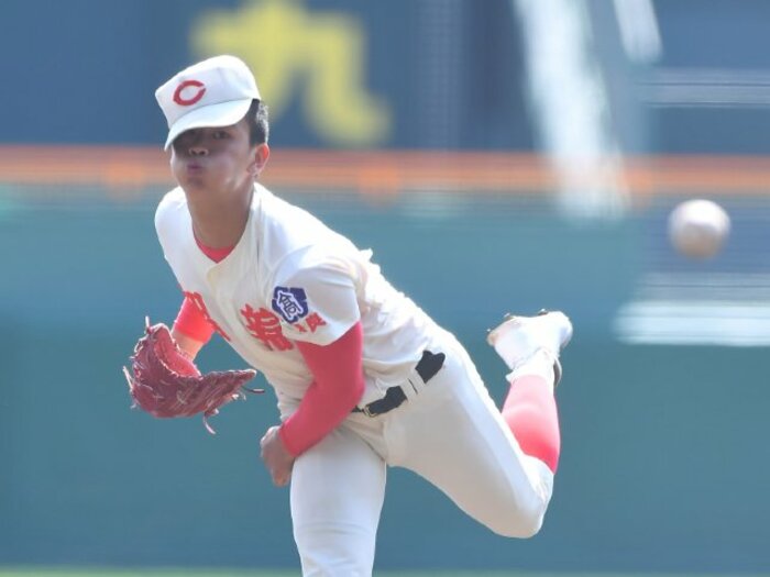 大阪桐蔭はやっぱり技巧派サウスポーが苦手?「137キロ」が速く見える智弁学園・西村王雅の巧みな投球術<Number Web> photograph by Sankei Shimbun