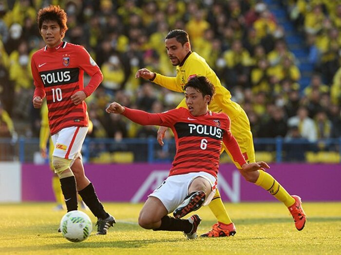 遠藤航は浦和に何をもたらしたのか。西川、柏木が語るその「価値と課題」。＜Number Web＞ photograph by J.LEAGUE PHOTOS