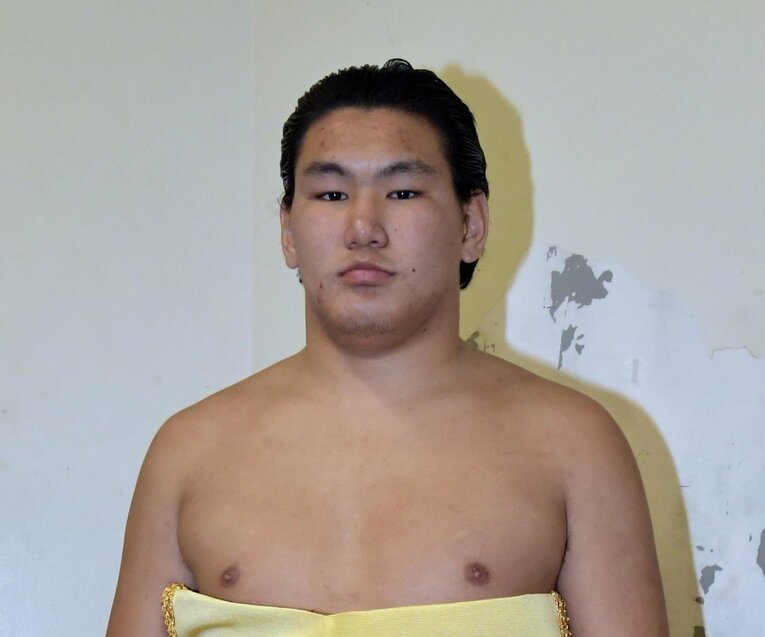 ビャンバスレン（現関脇・豊昇龍）は2017年11月に新弟子検査を受検。朝青龍にとっては実兄の子ども（次男）にあたる　©KYODO