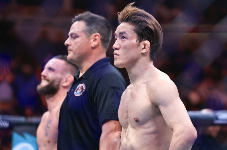 38歳のティム・エリオットに一本負けを喫した朝倉海（31歳）。UFC2連敗と、早くも窮地に追い込まれている ／ photograph by Getty Images