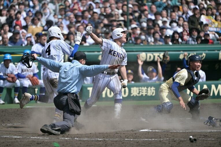 準決勝の様子…決勝進出を決めた健大高崎　©Hideki Sugiyama