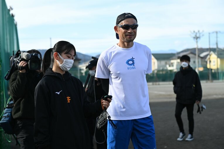 富士高校野球部を指導したイチロー　©Naoya Sanuki