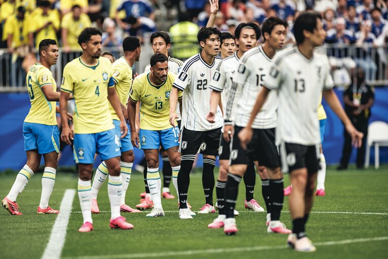 テレビに映らなかったブラジル戦真相…写真は右に続きます　©Kiichi Matsumoto/JMPA