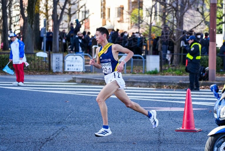 インターハイの5000ｍ日本人トップと併せて名実ともに世代最強を証明した鈴木　©Satoshi Wada