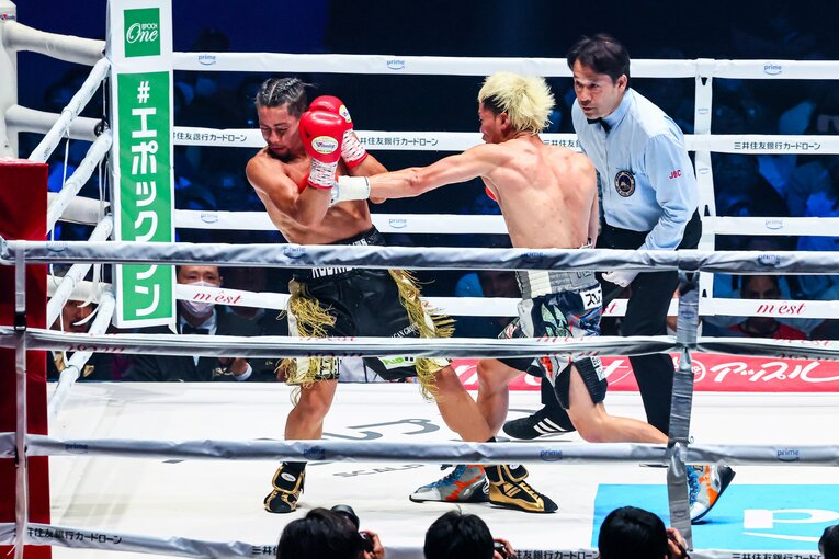 那須川天心のフィニッシュまでのコンビネーション（2枚目／全2枚）©Susumu Nagao