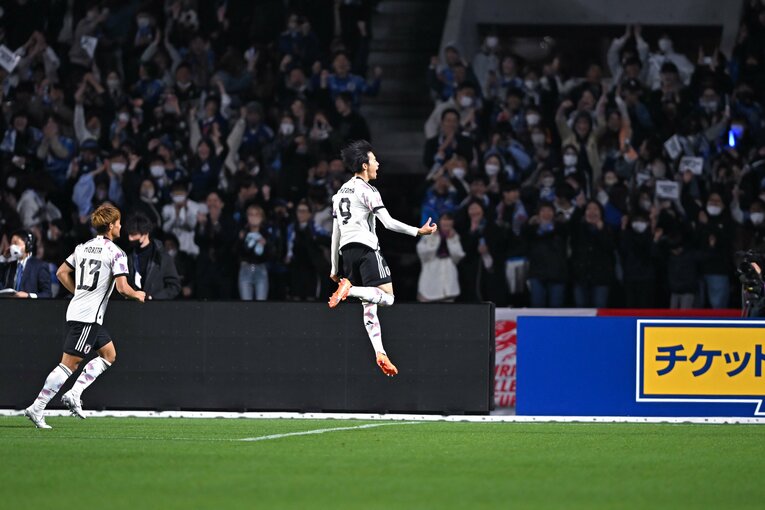 三笘薫のゴールセレブレーション（3枚目／全4枚）©Takuya Kaneko/JMPA