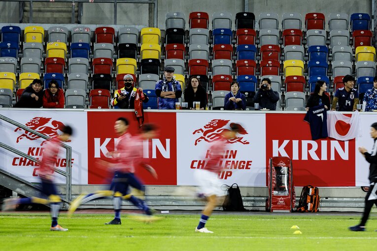 エクアドル戦のスプリンクラー　©Kiichi Matsumoto