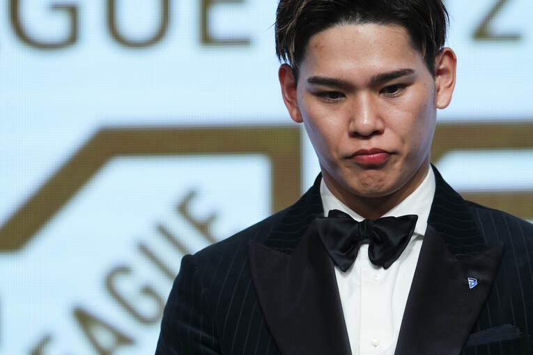 SVリーグ年間表彰式の後に行われた会見でも、記者から発言に対する質問が寄せられた　©︎AFLO SPORT