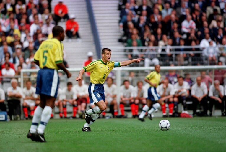 98年W杯のドゥンガ　©Sports Graphic Number