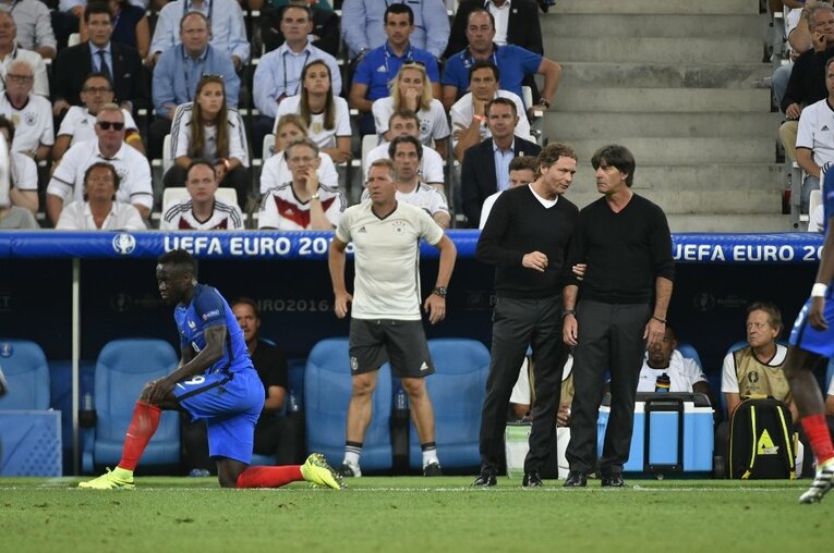 「日本代表の弱点はFWと…」「ハンジは長所と短所を徹底的に分析する」前ドイツ代表監督レーブが忖度なしでW杯展望〈単独インタビュー〉(23)