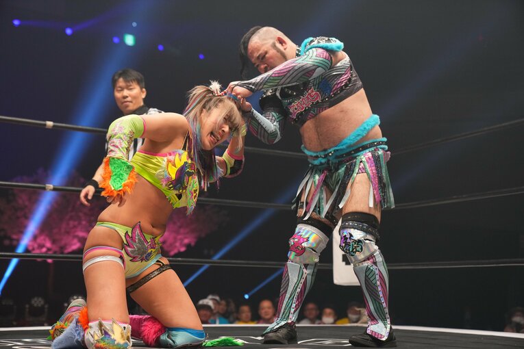 「お前、あの騒動があったのによく来たな」“今のプロレス批判”で炎上した前田日明に、ウナギ・サヤカがモノ申した真意「ぶん殴られようが…」(26)