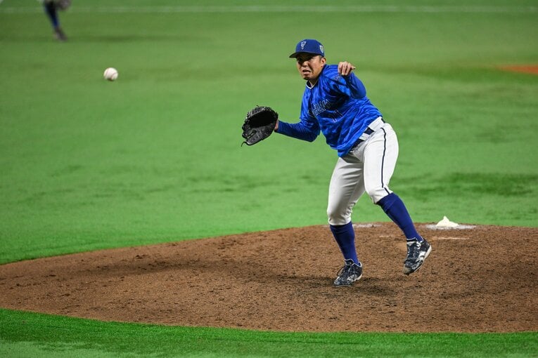 日本シリーズ第3戦、7回1失点の力投をみせたDeNA先発・東克樹　©︎Nanae Suzuki　