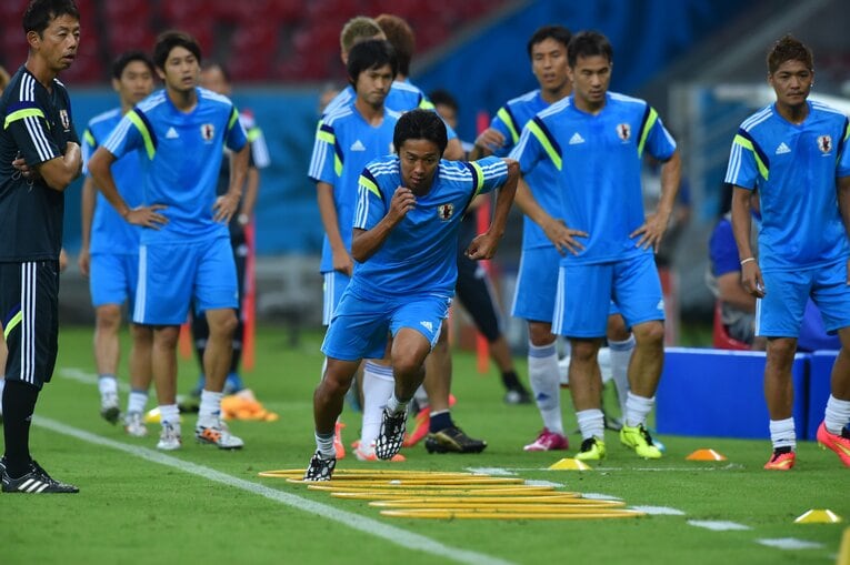 ブラジルW杯でのウォーミングアップ。清武は「キャンプ地の環境もよかったし、コンディションはめちゃめちゃ整っていました」と振り返った　©BUNGEISHUNJU