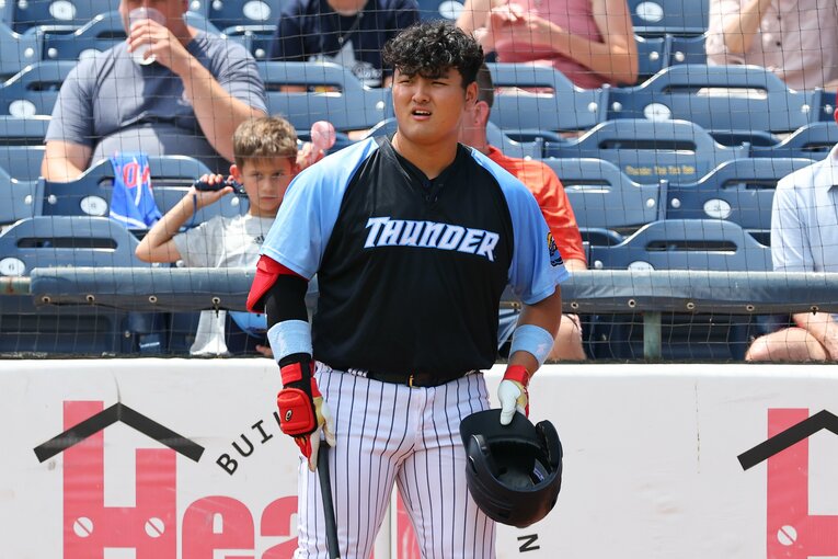 7月MLBドラフトリーグでの佐々木麟太郎。花巻東高時代よりも髪が伸びた【2枚目／全2枚】　©Getty Images