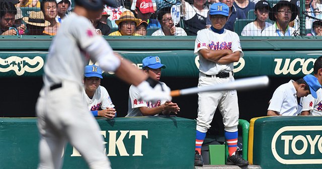 甲子園の写真は、撮れなかった。花咲徳栄・岩井監督の優勝方法。（2／2） - 高校野球 - Number Web - ナンバー