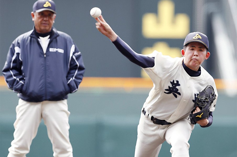 「全員野球」が本当に理想なのか。英明・香川監督が貫く「9人野球」。<Number Web> photograph by Kyodo News