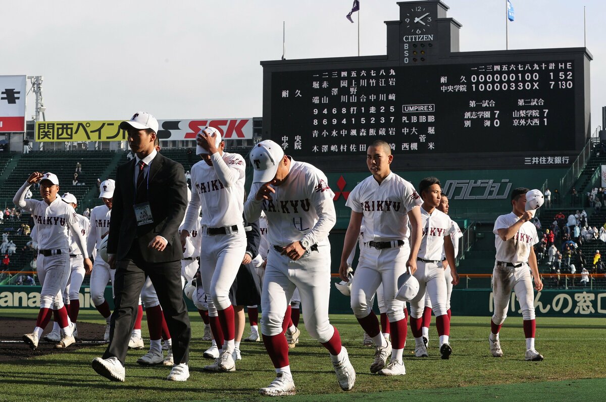 髪型で高校を選ぶのは、本質とずれている」中央学院との“長髪対決”が話題も…《甲子園初出場》耐久高監督が語った令和の「個性の伸ばし方」 - 高校野球 -  Number Web - ナンバー