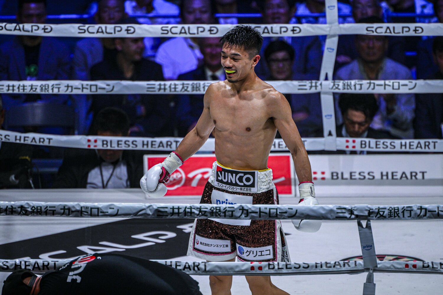 中谷の笑みが伊藤を戦慄させた　©Takuya Sugiyama