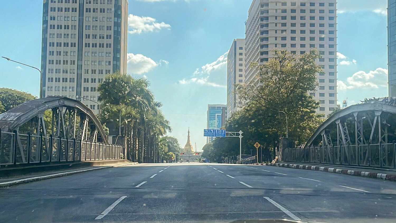 2021年12月「沈黙のスト」が行われたミャンマーのヤンゴン市内　©Getty Images