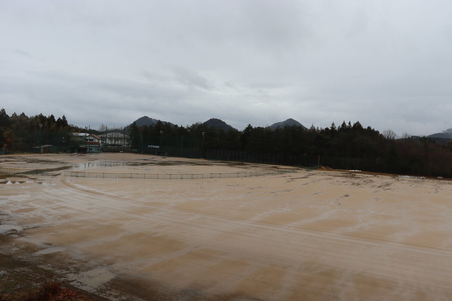 隠岐高のグラウンド　©Yuki Kashimoto