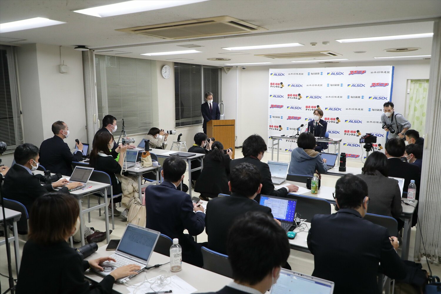 対局後の会見場　©JIJI PRESS