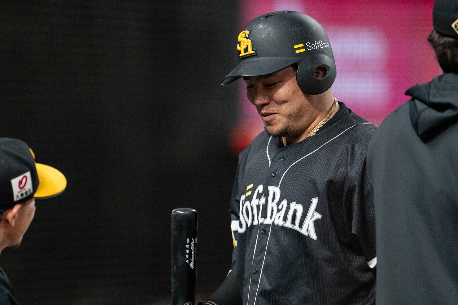 第1打席、三振に倒れた山川だったが、今井との勝負を楽しんだかのように口元をゆるませていた　©Nanae Suzuki